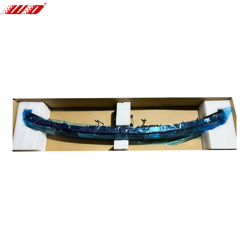 X02-41330013 - Středové zadní světlo (vysoká konfigurace) - L8